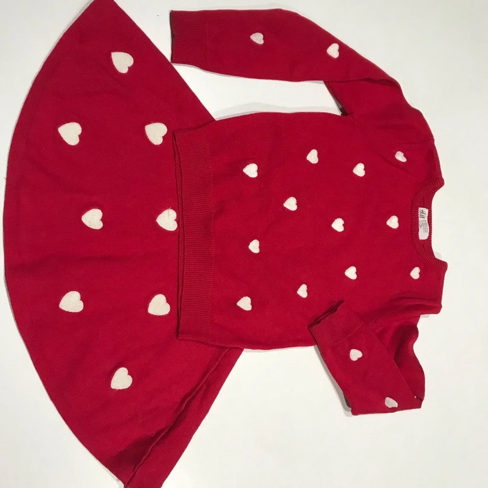 🍏🍏 H&M Girl’s Jersey Two Pieces Red Set for 4-6 years old